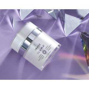 Iluma - Intense Brightening Crème